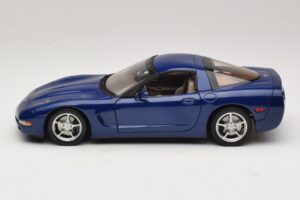 Chevrolet Corvette C5 Commemorative Edition Azul AUTOart 1:18 71157 Metal - imagen 5 de 9