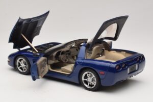 Chevrolet Corvette C5 Commemorative Edition Azul AUTOart 1:18 71157 Metal - imagen 6 de 9