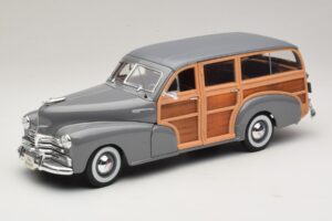 Chevrolet Fleetmaster Woody Gris Maisto 1:18 31854 Metal