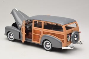 Chevrolet Fleetmaster Woody Gris Maisto 1:18 31854 Metal - imagen 5 de 8