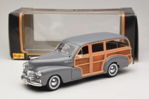 Chevrolet Fleetmaster Woody Gris Maisto 1:18 31854 Metal - imagen 8 de 8