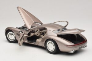 Chrysler Atlantic Beige Guiloy 1:18 68570 Metal - imagen 5 de 8