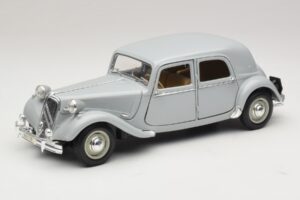 Citroen 15CV Six Gris Maisto 1:18 31837 Metal