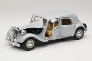 Citroen 15CV Six Gris Maisto 1:18 31837 Metal - imagen 2 de 8
