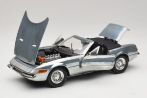 Ferrari 365 GTS Chrome Silver Hot Wheels 1:18 25738 Metal - imagen 2 de 8