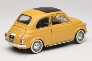 Fiat 500 Amarillo Solido 1:18 8042 Metal - imagen 3 de 8