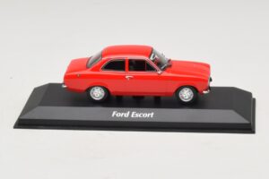 Ford Escort Mk1 Rojo Maxichamps 1:43 940081001 Metal
