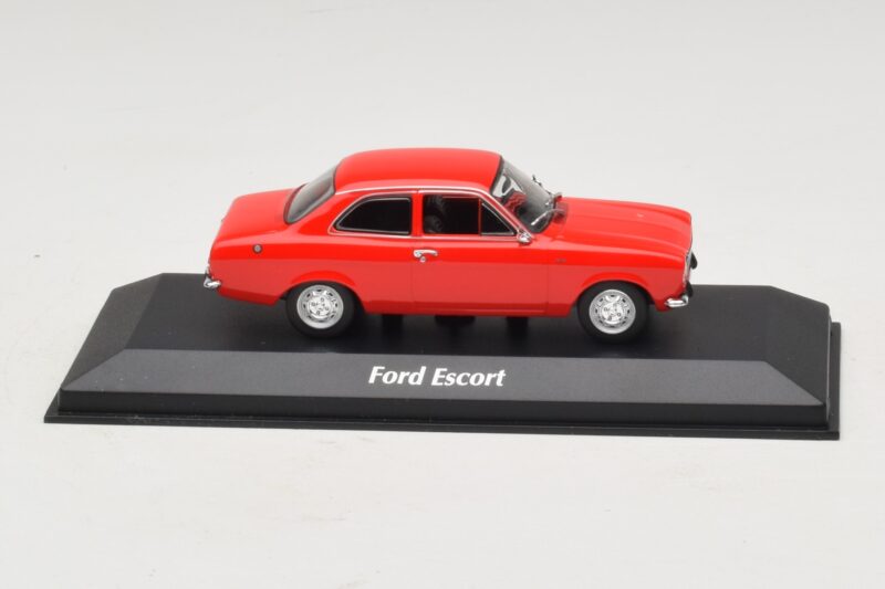 Ford Escort Mk1 Rojo Maxichamps 1:43 940081001 Metal