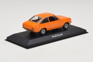 Ford Escort Mk2 Naranja Maxichamps 1:43 940084101 Metal - imagen 2 de 5