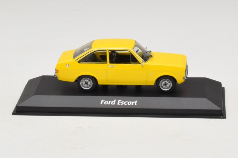 Ford Escort Mk2 Amarillo Maxichamps 1:43 940084100 Metal