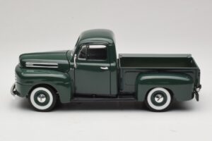 Ford F-1 Verde Road Legends 1:18 92218 Metal - imagen 4 de 8