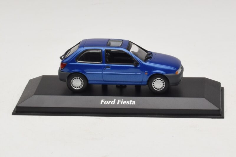 Ford Fiesta Mk4 Azul Metalizado Maxichamps 1:43 940085061 Metal