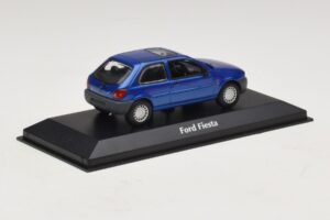 Ford Fiesta Mk4 Azul Metalizado Maxichamps 1:43 940085061 Metal - imagen 2 de 5