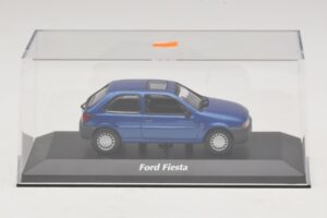 Ford Fiesta Mk4 Azul Metalizado Maxichamps 1:43 940085061 Metal - imagen 4 de 5