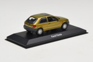 Ford Fiesta Mk4 Oro Maxichamps 1:43 940085060 Metal - imagen 2 de 5