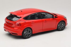 Ford Focus ST Mk2 Rojo Minichamps 1:18 110082002 Metal - imagen 3 de 8