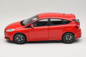 Ford Focus ST Mk2 Rojo Minichamps 1:18 110082002 Metal - imagen 4 de 8