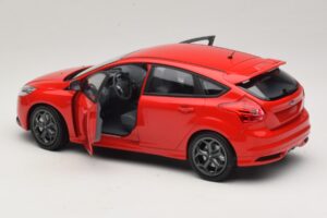 Ford Focus ST Mk2 Rojo Minichamps 1:18 110082002 Metal - imagen 5 de 8