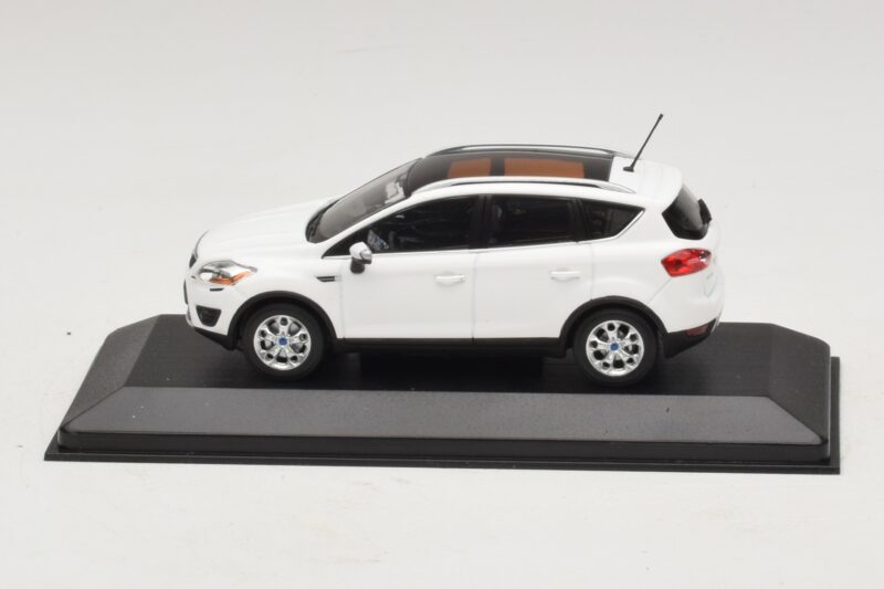 Ford Kuga Mk1 Blanco Edición Concesionario Minichamps 1:43 KUGA002 Metal