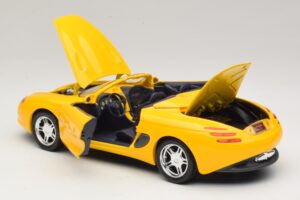 Ford Mustang Mach III Descapotable Amarillo Maisto 1:18 32815 Metal - imagen 5 de 8