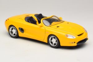 Ford Mustang Mach III Descapotable Amarillo Maisto 1:18 32815 Metal - imagen 6 de 8
