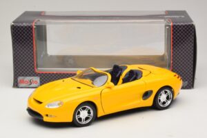 Ford Mustang Mach III Descapotable Amarillo Maisto 1:18 32815 Metal - imagen 8 de 8