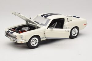 Ford Shelby GT500KR Blanco Road Legends 1:18 92168 Metal - imagen 2 de 8