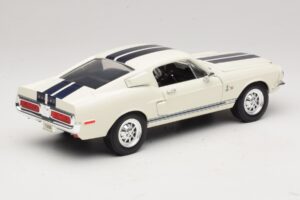 Ford Shelby GT500KR Blanco Road Legends 1:18 92168 Metal - imagen 3 de 8