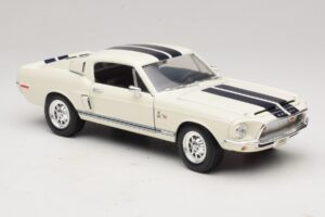 Ford Shelby GT500KR Blanco Road Legends 1:18 92168 Metal - imagen 6 de 8