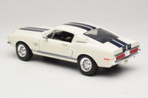 Ford Shelby GT500KR Blanco Road Legends 1:18 92168 Metal - imagen 7 de 8