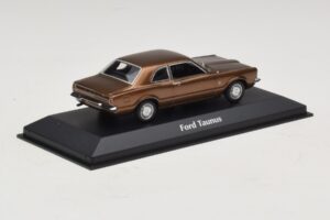 Ford Taunus TC Marrón Metalizado Maxichamps 1:43 940081300 Metal - imagen 2 de 5