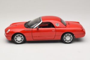 Ford Thunderbird Rojo Maisto 1:18 31620 Metal - imagen 4 de 8