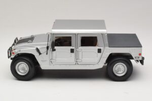 Hummer H1 Hardtop Plata Maisto 1:18 36857 Metal - imagen 4 de 8