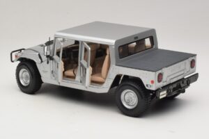 Hummer H1 Hardtop Plata Maisto 1:18 36857 Metal - imagen 5 de 8