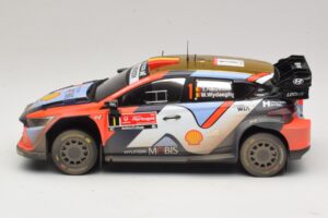 Hyundai i20 N Rally1 #1 T. Neuville / M. Wydaeghe Rally Portugal 2025 IXO 1:18 18RMC251B Metal - imagen 3 de 6