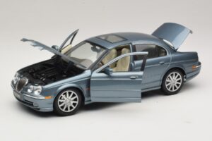 Jaguar S-Type X200 Azul Maisto 1:18 31865 Metal - imagen 2 de 8