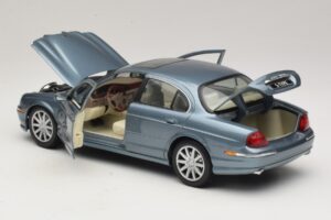 Jaguar S-Type X200 Azul Maisto 1:18 31865 Metal - imagen 5 de 8