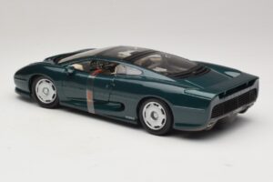 Jaguar XJ220 Verde Metalizado Maisto 1:18 31807 Metal - imagen 7 de 8