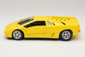 Lamborghini Diablo Amarillo Maisto 1:18 32803 Metal - imagen 4 de 8