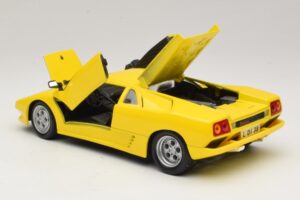 Lamborghini Diablo Amarillo Maisto 1:18 32803 Metal - imagen 5 de 8