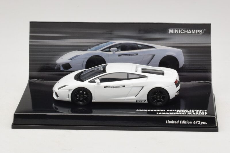 Lamborghini Gallardo LP560-4 Academy Blanco Minichamps 1:43 436103801 Metal