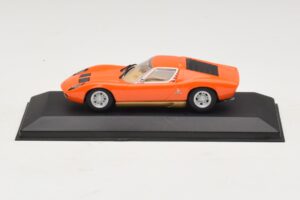 Lamborghini Miura P400 Naranja Minichamps 1:43 430103002 Metal