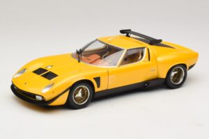 Lamborghini Miura SVR Amarillo & Negro Kyosho 1:18 08319GY Metal