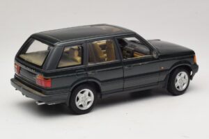 Land Rover Range Rover P38A 4.6 HSE Verde Metalizado AUTOart 1:18 70010 Metal - imagen 3 de 8