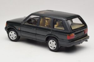 Land Rover Range Rover P38A 4.6 HSE Verde Metalizado AUTOart 1:18 70010 Metal - imagen 7 de 8