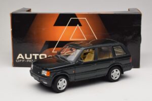 Land Rover Range Rover P38A 4.6 HSE Verde Metalizado AUTOart 1:18 70010 Metal - imagen 8 de 8