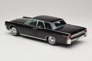 Lincoln Continental Negro KK-Scale 1:18 KKDC181483 Metal - imagen 5 de 6