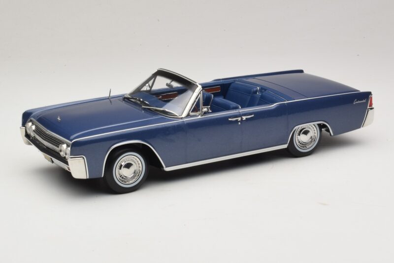 Lincoln Continental Convertible Azul Metalizado The Lincoln Lawyer KK-Scale 1:18 KKDC181522 Metal