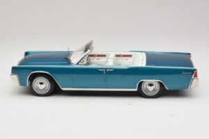 Lincoln Continental Convertible Turquesa Metalizado KK-Scale 1:18 KKDC181524 Metal - imagen 4 de 7