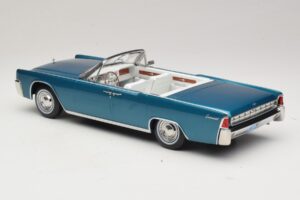 Lincoln Continental Convertible Turquesa Metalizado KK-Scale 1:18 KKDC181524 Metal - imagen 6 de 7